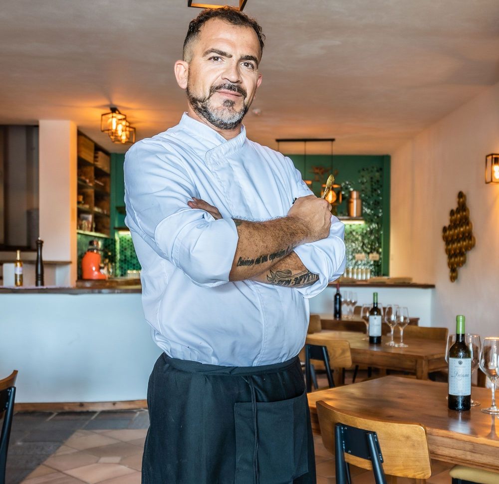 Chef Marcello Corrao en la cocina de Restaurante eARTh